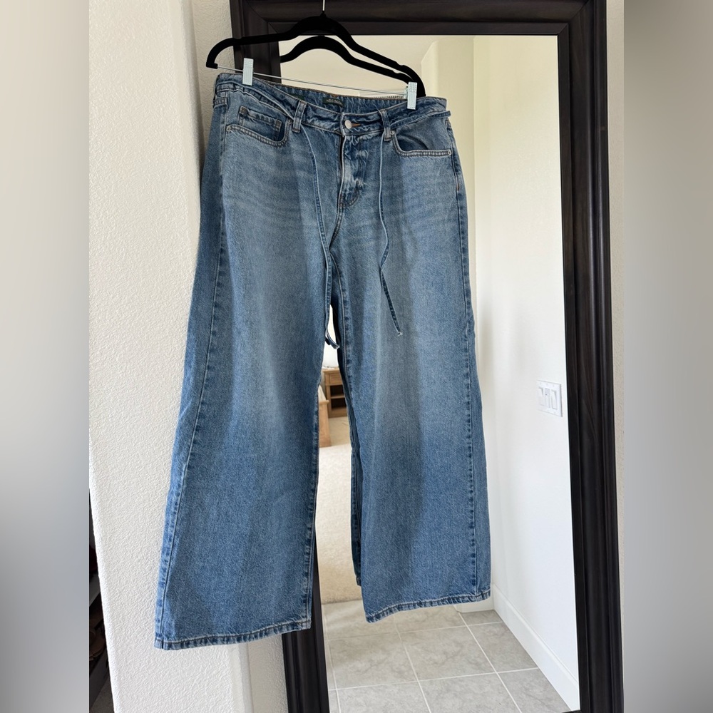 Wild Fable Denim Jeans with Contrast Stitching